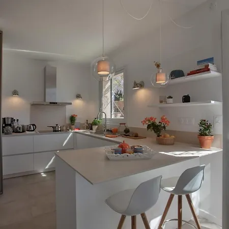 Marinu Muntese * Brando